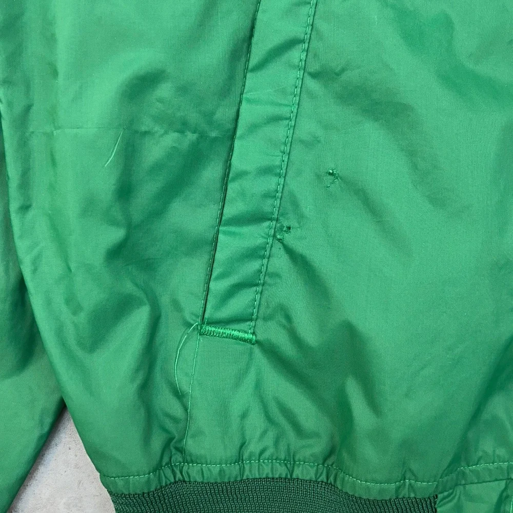 Vintage Notre Dame Fighting Irish Jacket Youth XL Distressed Windbreaker Patch